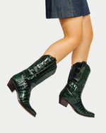 Model styling Drinking Horse green crocodile  cowboy boots – RockiesRebels fashion