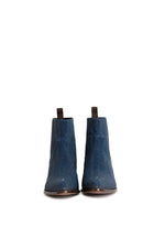 Front angle, Hidden Lake men’s blue crocodile western boots